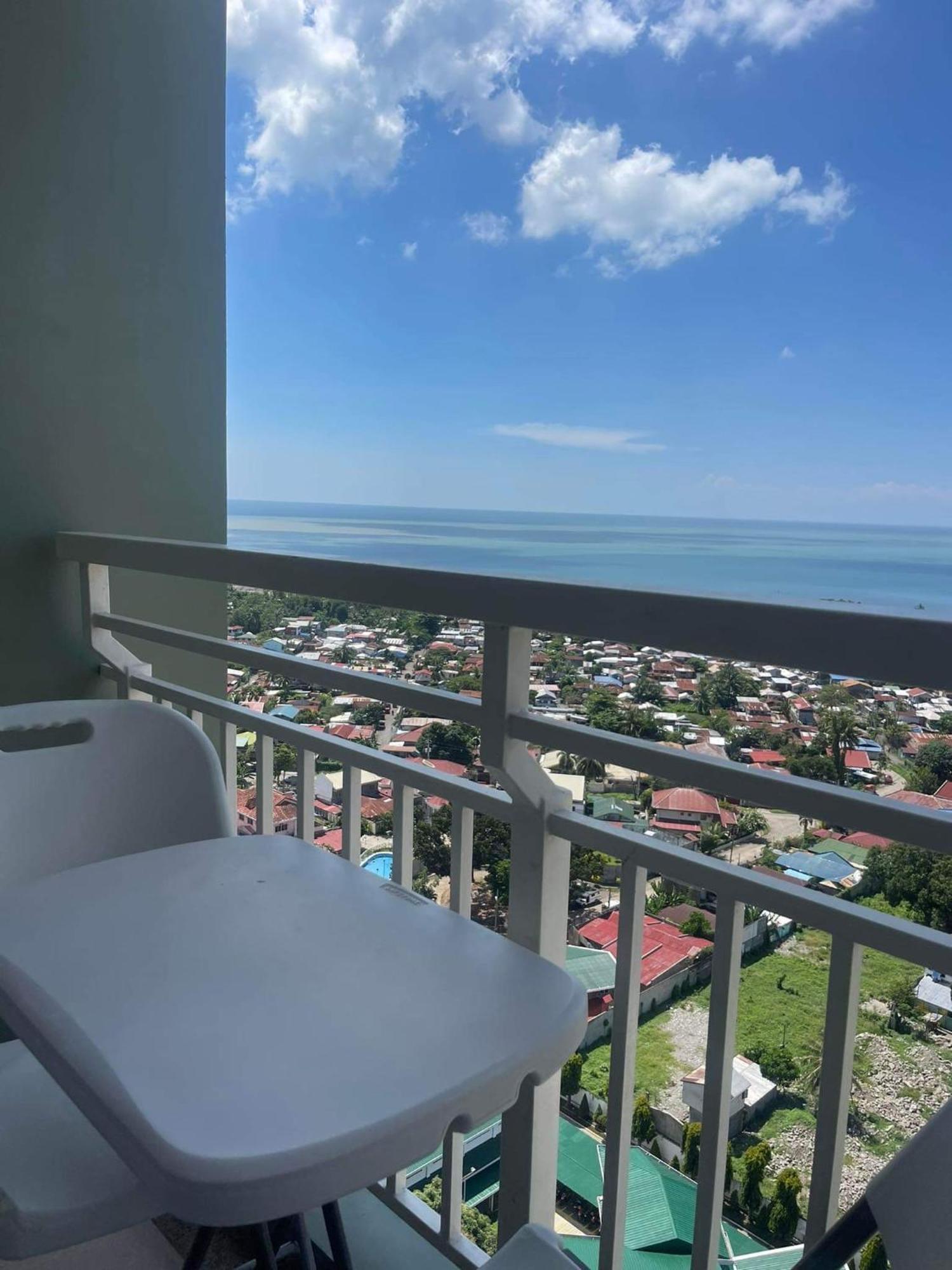Verdon Parc Davao City With Balcony By Darpm Buitenkant foto