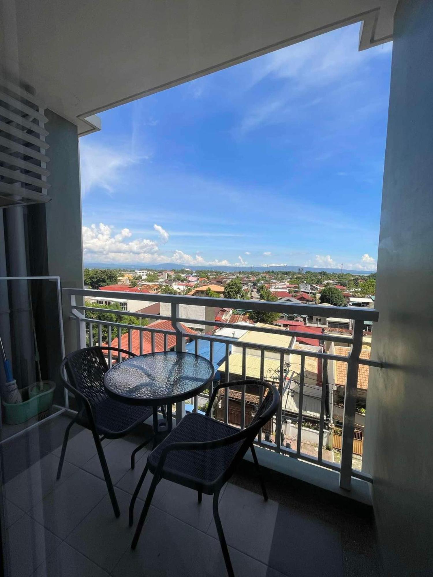 Verdon Parc Davao City With Balcony By Darpm Buitenkant foto